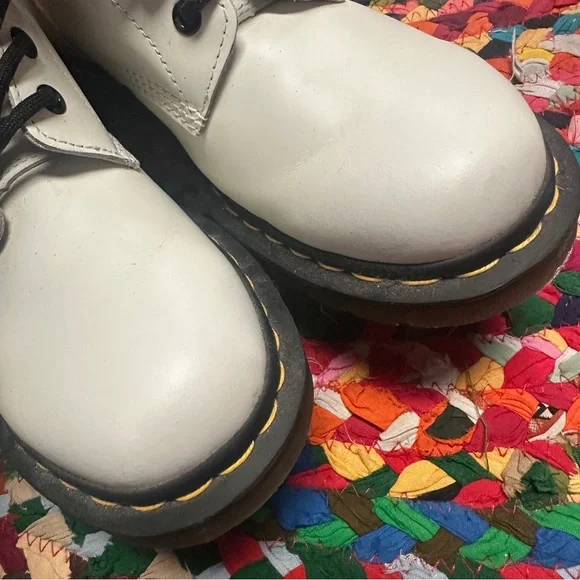 Women's DR.MARTENS White 1460 Smooth Leather Lace Up Boots Size 9 - Picture 11 of 13